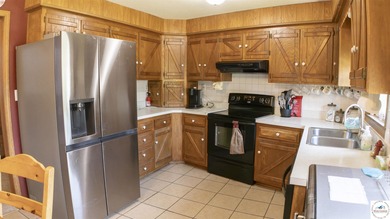 Charming 3 bed, 1.5 bath earth contact home on a quiet dead-end