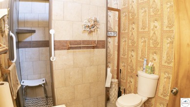 Charming 3 bed, 1.5 bath earth contact home on a quiet dead-end