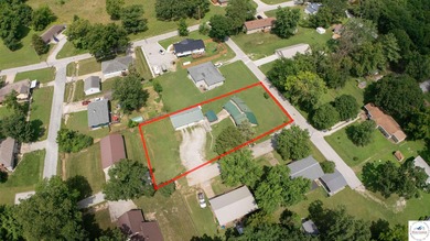 Charming 3 bed, 1.5 bath earth contact home on a quiet dead-end