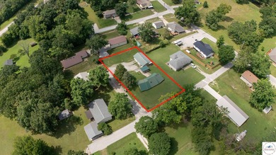 Charming 3 bed, 1.5 bath earth contact home on a quiet dead-end