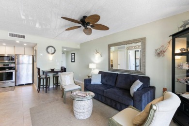 Tradewinds Beachfront end-unit Condo. Tile through-out with