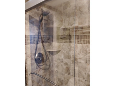 Tradewinds Beachfront end-unit Condo. Tile through-out with