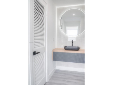 Welcome to Trafalgar Towers Condo, located directly on the