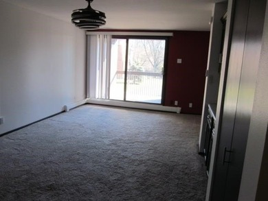 Inviting 2nd floor condo in the desirable Cloisters of Forest