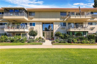 MOUNTAIN VIEW, right on GOLF COURSE! Largest Garden Villa floor