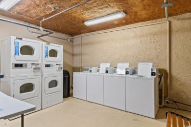 Welcome to your perfect coastal retreat! This stunning 1-bedroom