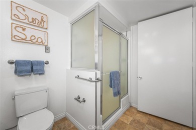 Welcome to this lovely drive-up 2 bedroom, 1 bath home ~ Mutual