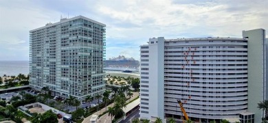 BRING ALL OFFERS - SELLER EXTREMELY MOTIVATED!
Light, bright