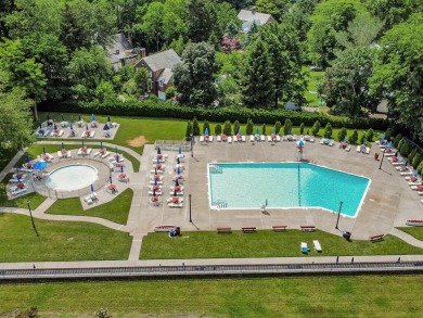 Rarely available studio apartment at The Windsor South features