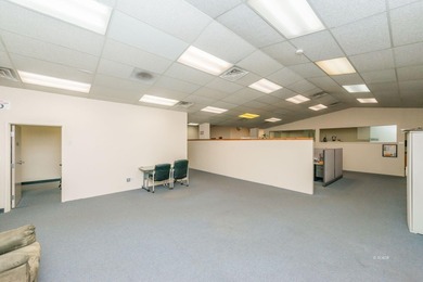 Take advantage of an exceptional business opportunity with this