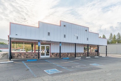 Take advantage of an exceptional business opportunity with this