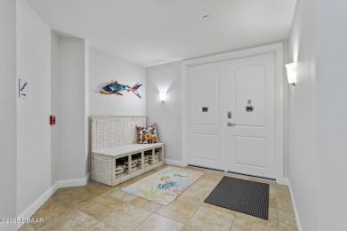 Welcome to Ocean Villas, directly on the beachfront in beautiful