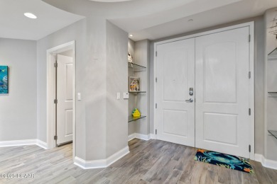 Welcome to Ocean Villas, directly on the beachfront in beautiful