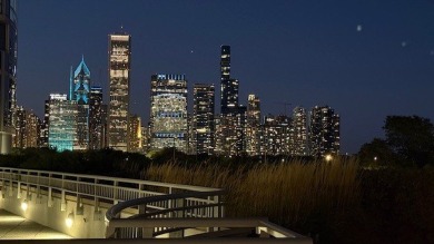 Ready to move-in, like new, one bedroom + den condo on 32nd