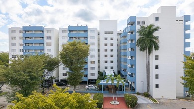 This 1 bedroom 1 bath condo offers a great opportunity for both