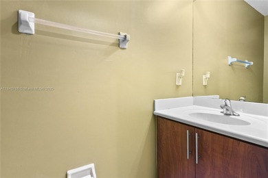 Welcome to this impeccable home !! located in a quiet