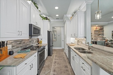 Welcome to Che Vista on Venice Island - a 2018 premier mid-rise