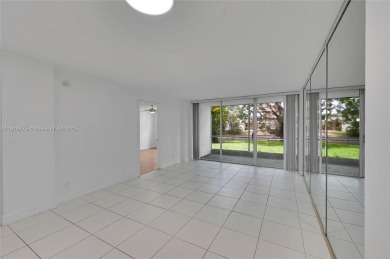 A move-in ready, charming, bright 2/2 with 975 sq ft with