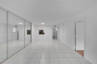 A move-in ready, charming, bright 2/2 with 975 sq ft with