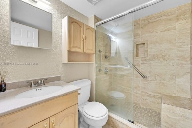 A move-in ready, charming, bright 2/2 with 975 sq ft with