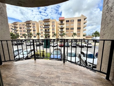 Welcome to this beautifully located condo in the heart of Miami!