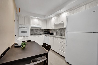 Totally updated unit at the fabulous Sian. 1 bedroom/1.5 bath