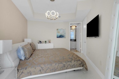 Beautyful Ocean front condo. Airy and spacious over 2000sf