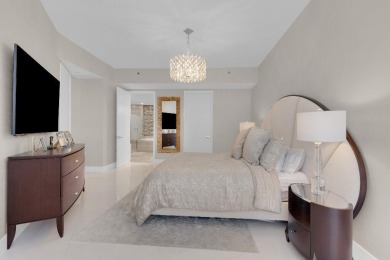 Beautyful Ocean front condo. Airy and spacious over 2000sf