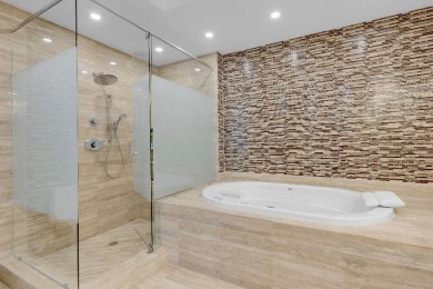 Beautyful Ocean front condo. Airy and spacious over 2000sf