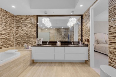 Beautyful Ocean front condo. Airy and spacious over 2000sf