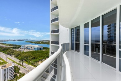 Beautyful Ocean front condo. Airy and spacious over 2000sf
