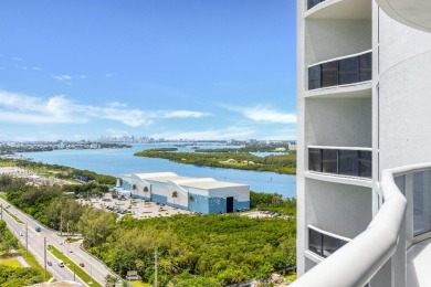 Beautyful Ocean front condo. Airy and spacious over 2000sf