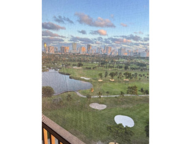 Beautiful condo a 1 bedroom and 1 and 1/2 Bathroom, tiled and