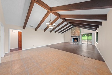 Beautiful freestanding Garden home with low maintenance yard