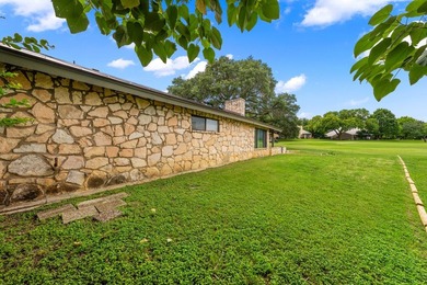 Beautiful freestanding Garden home with low maintenance yard