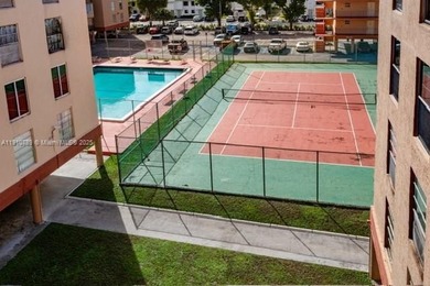 This stunning 2/1 condo, located near Westland Mall and local