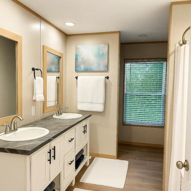 Charming 3-Bedroom Home Near Bull Shoals Lake!This beautifully