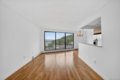 Set high above the Hudson, this stylishly upgraded 1-bedroom
