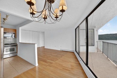 Set high above the Hudson, this stylishly upgraded 1-bedroom