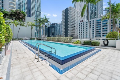 Bright and spacious 2-bed, 2-bath corner unit at Axis on