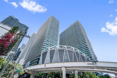 Bright and spacious 2-bed, 2-bath corner unit at Axis on