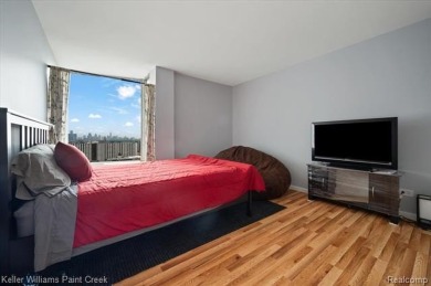 Wow! Stunning 18th-floor Condo with Breathtaking Water & City