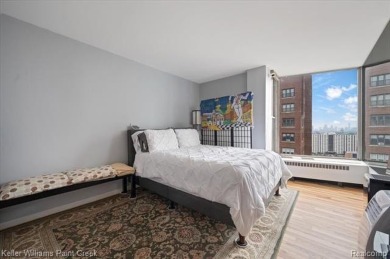 Wow! Stunning 18th-floor Condo with Breathtaking Water & City