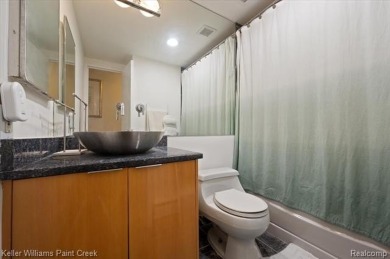 Wow! Stunning 18th-floor Condo with Breathtaking Water & City