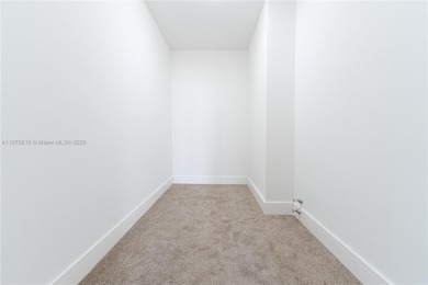 Beautiful 2-bed, 2-bath 1,825 sq ft corner residence in the