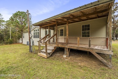 Country living in a quiet tucked away neighborhood, minutes to