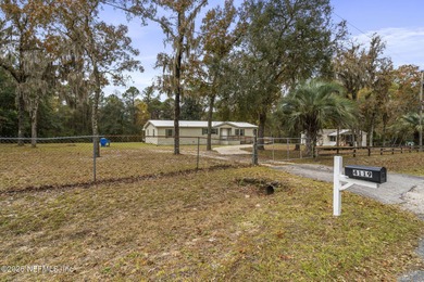 Country living in a quiet tucked away neighborhood, minutes to