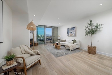 3072 Scholarship - Luxury Living in The Plaza. Experience