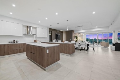 Experience breathtaking panoramic views of the intracoastal