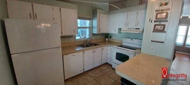 Come settle down in comfort and relaxation in a lovely